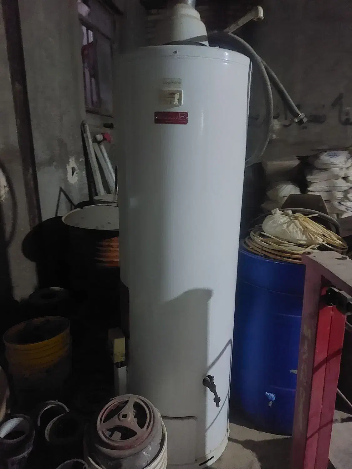 آبگرمکن در حد نو|آبگرمکن، پکیج، شوفاژ|نهاوند, |دیوار