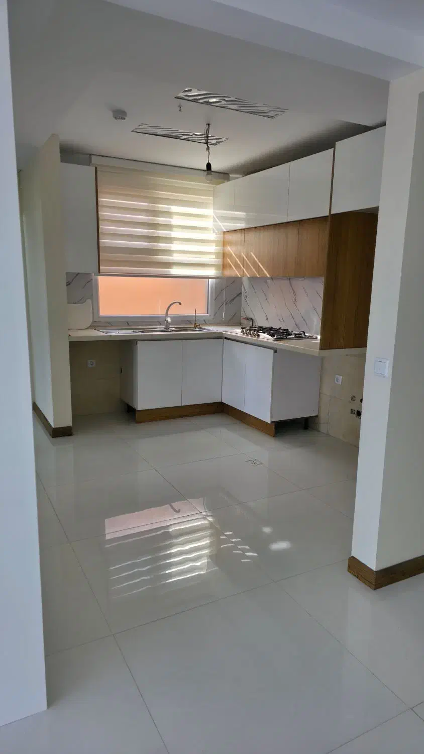 ۸۲متری غرق نورفوق العاده،نوساز|اجارهٔ آپارتمان|تهران, ارم|دیوار