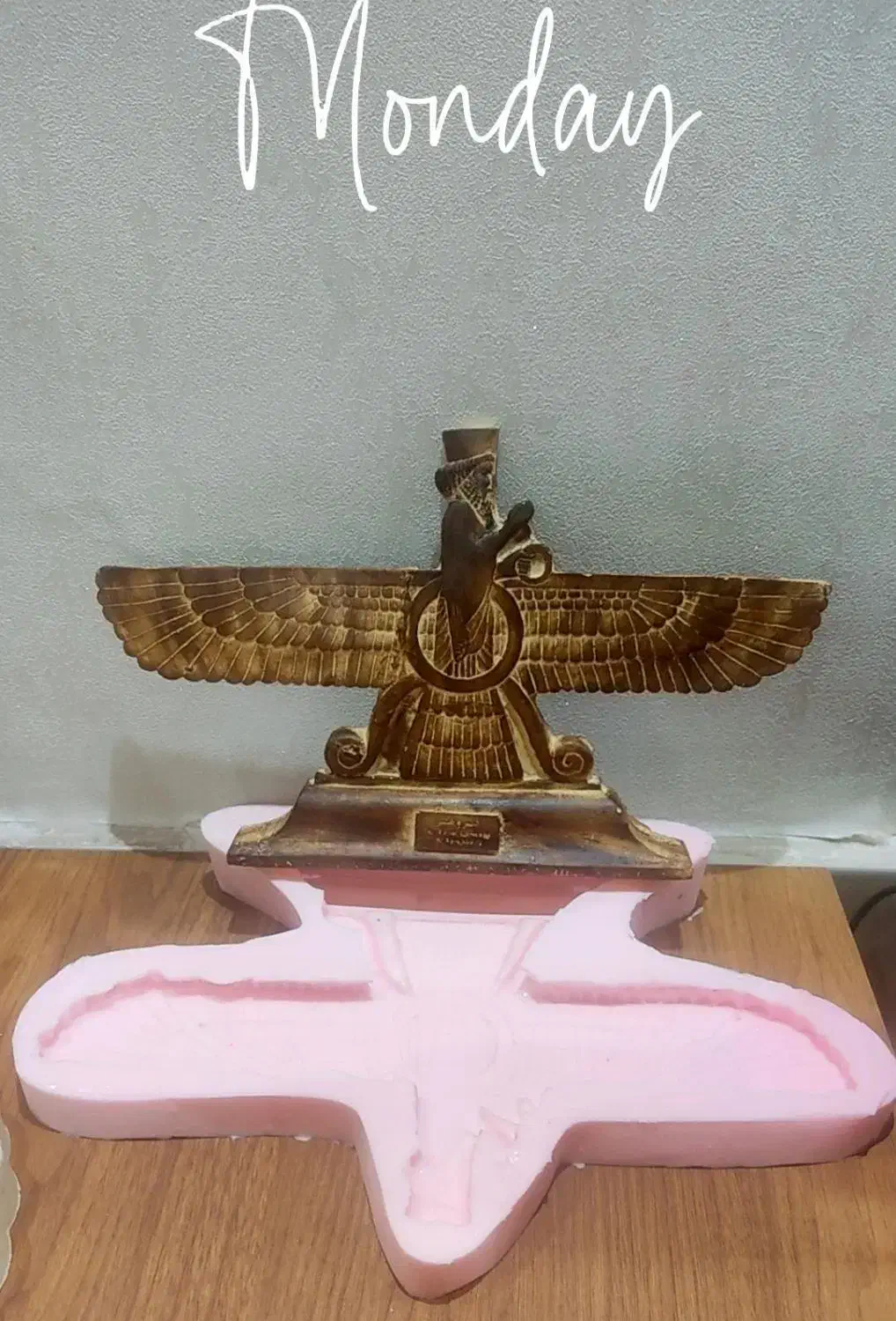 بیس خام وقالب سیلیکونی برای شمع سازی وسنگ مصنوعی|صنایع دستی و سایر لوازم تزئینی|فولادشهر, فولادشهر|دیوار