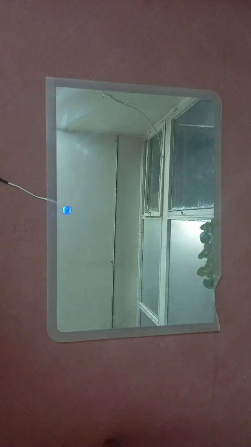 آیینه چراغ دار|لوازم سرویس بهداشتی|خمینی‌شهر, |دیوار