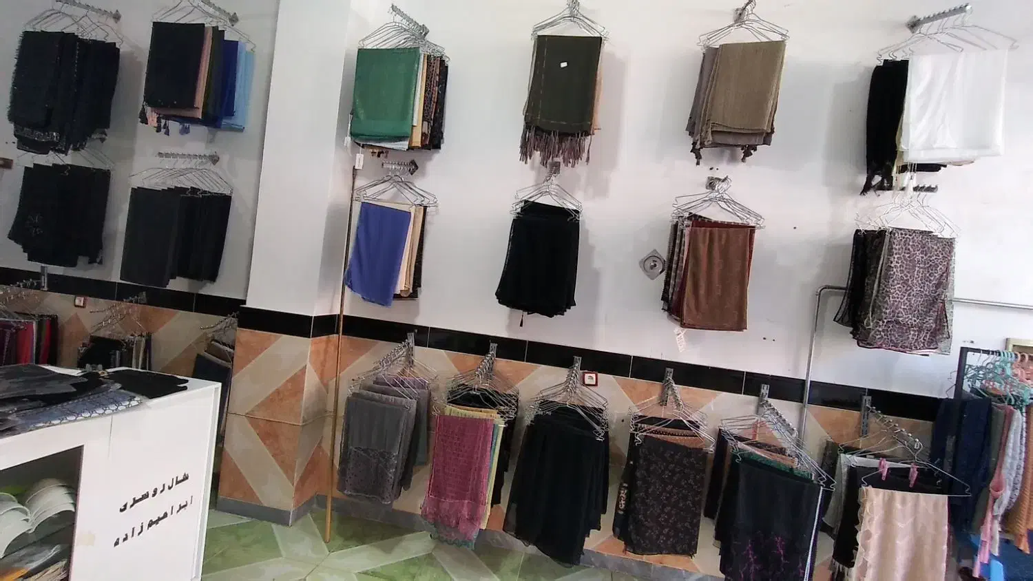 واگذاری اجناس شال و روسری|لباس|قشلاق دشت, |دیوار