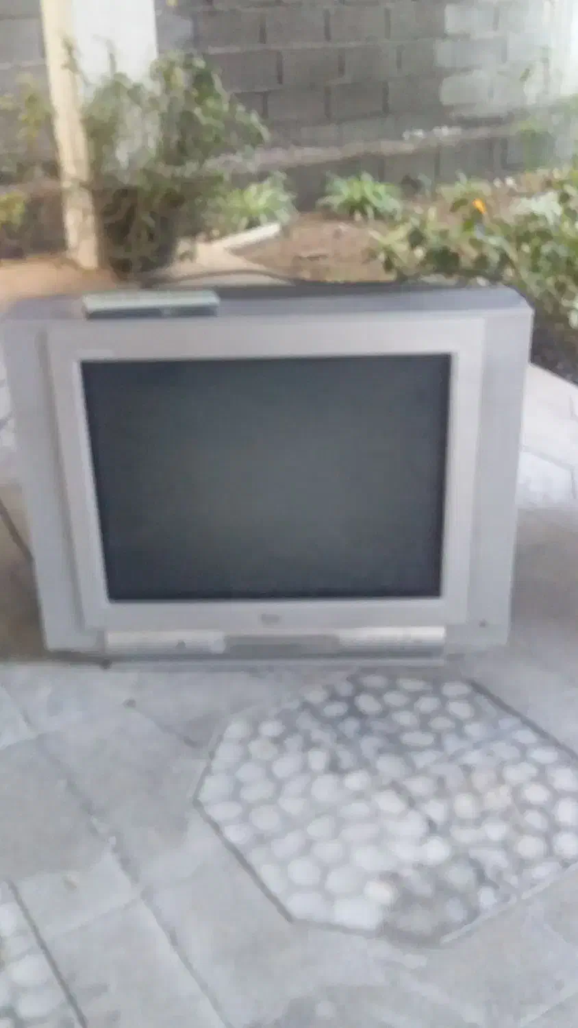 تلوزیون رنگی ۲۱ اینچ ال جی اصل|تلویزیون و پروژکتور|قائمشهر, |دیوار