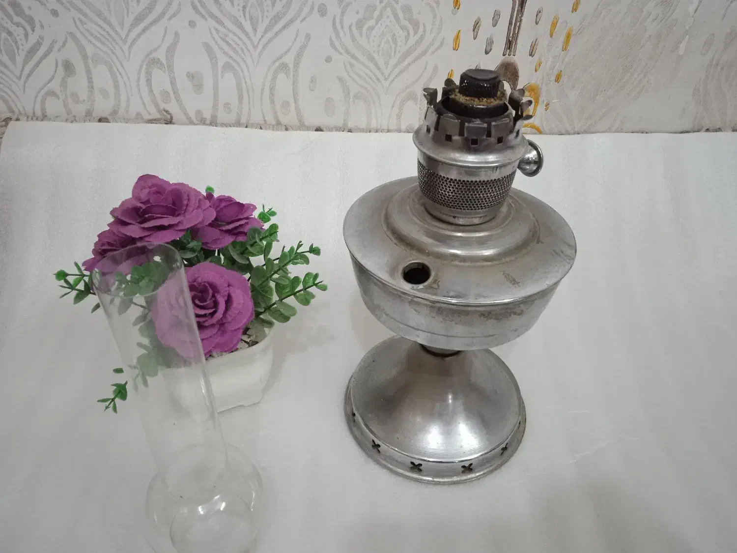 چراغ گردسوز نفتی قدیمی تمام برنجی سالم و روشن|کلکسیون اشیاء عتیقه|تهران, آسمان|دیوار