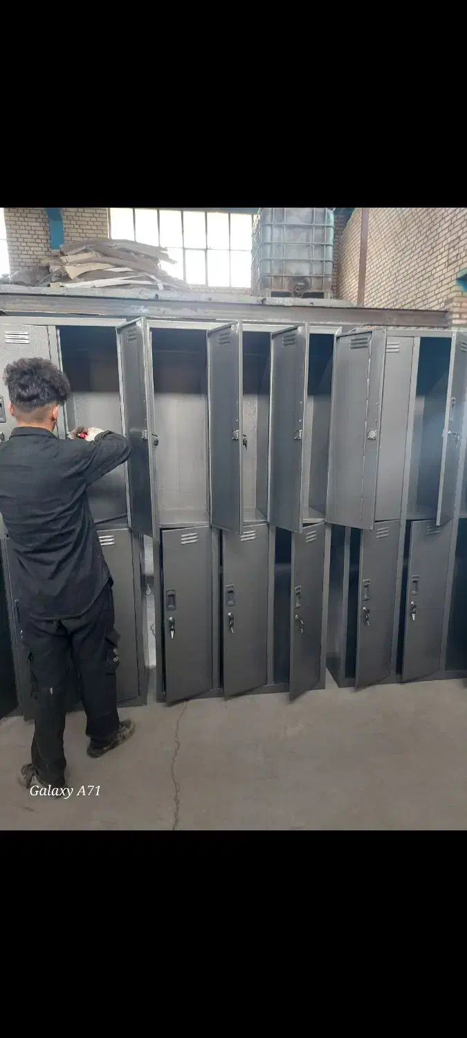 کمد فلزی کمد باشگاهی جاموبایلی صندلی انتظار|جاکفشی، کمد، دراور|کرج, گلشهر|دیوار