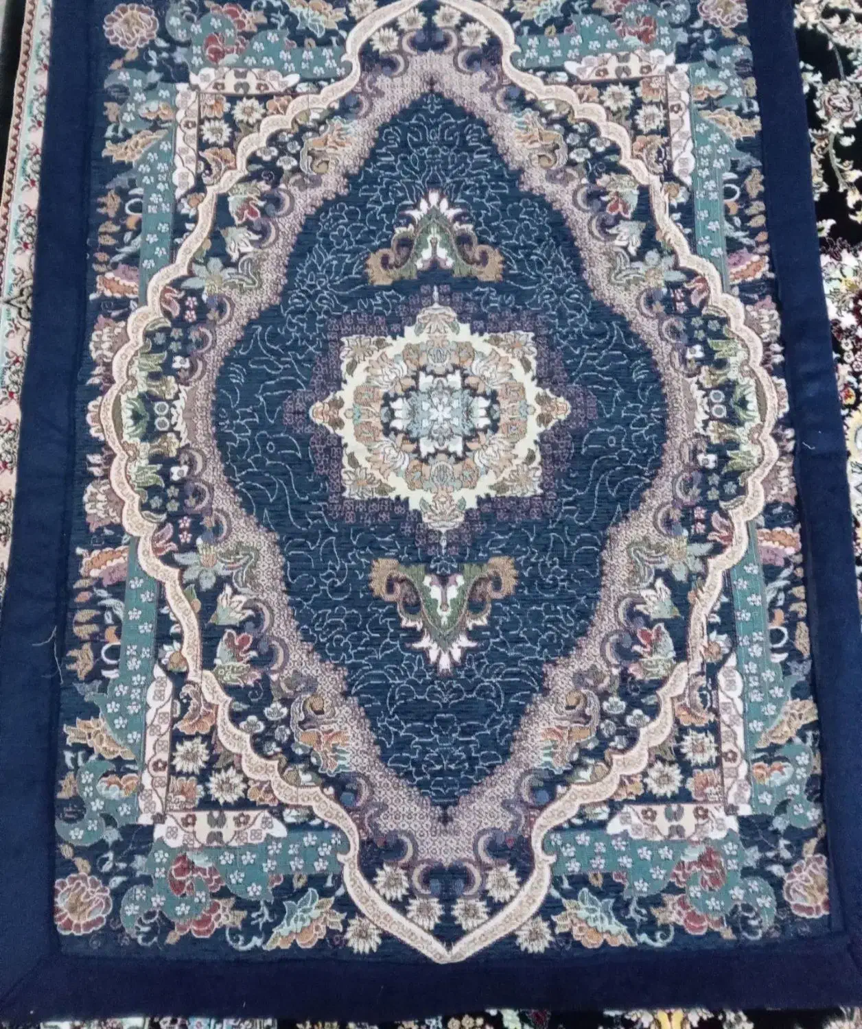 پتوکده|رختخواب، بالش، پتو|نقده, |دیوار