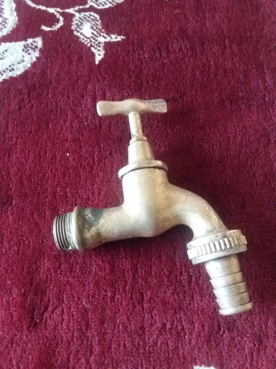 شیر آب|کلکسیون اشیاء عتیقه|بروجرد, |دیوار