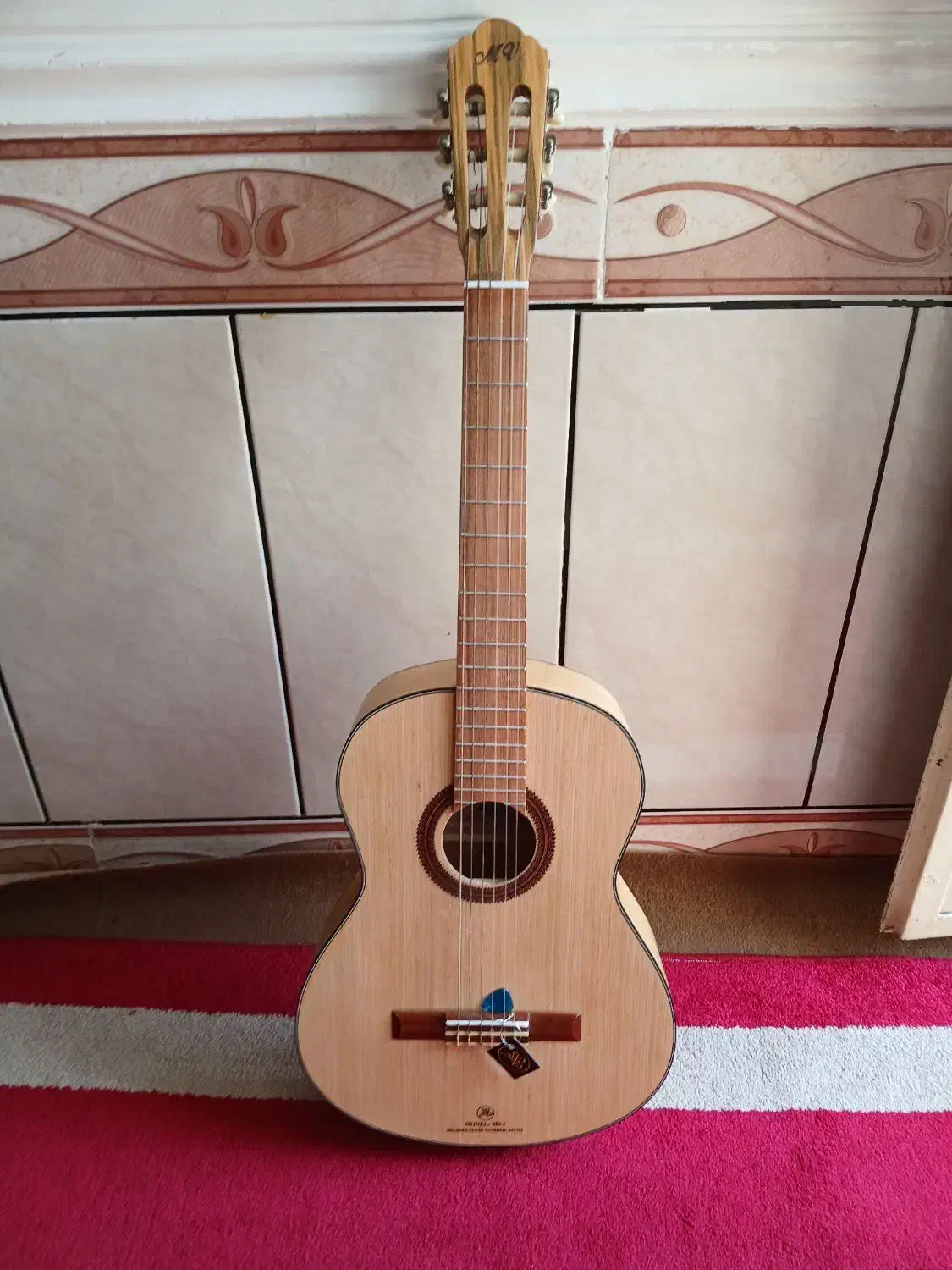 گیتار مدل MV4 بدون استفاده نو|گیتار، بیس، امپلیفایر|دوگنبدان, |دیوار