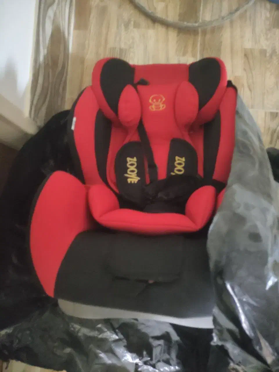 صندلی ماشین کودک|تخت و صندلی بچه|قم, باغ کرباسی|دیوار