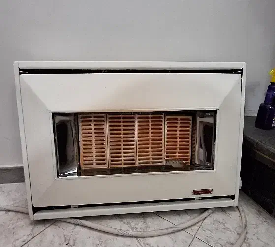 بخاری دیواری آبشال کاملا سالم|بخاری، هیتر، شومینه|تهران, فردوس|دیوار