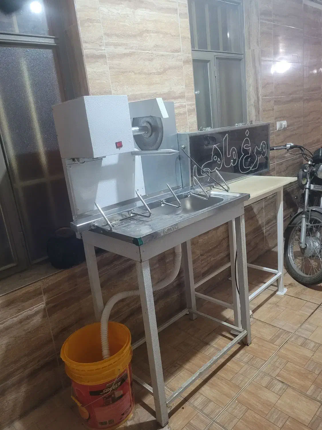 وسایل مرغ فروشی|فروشگاه و مغازه|الیگودرز, |دیوار