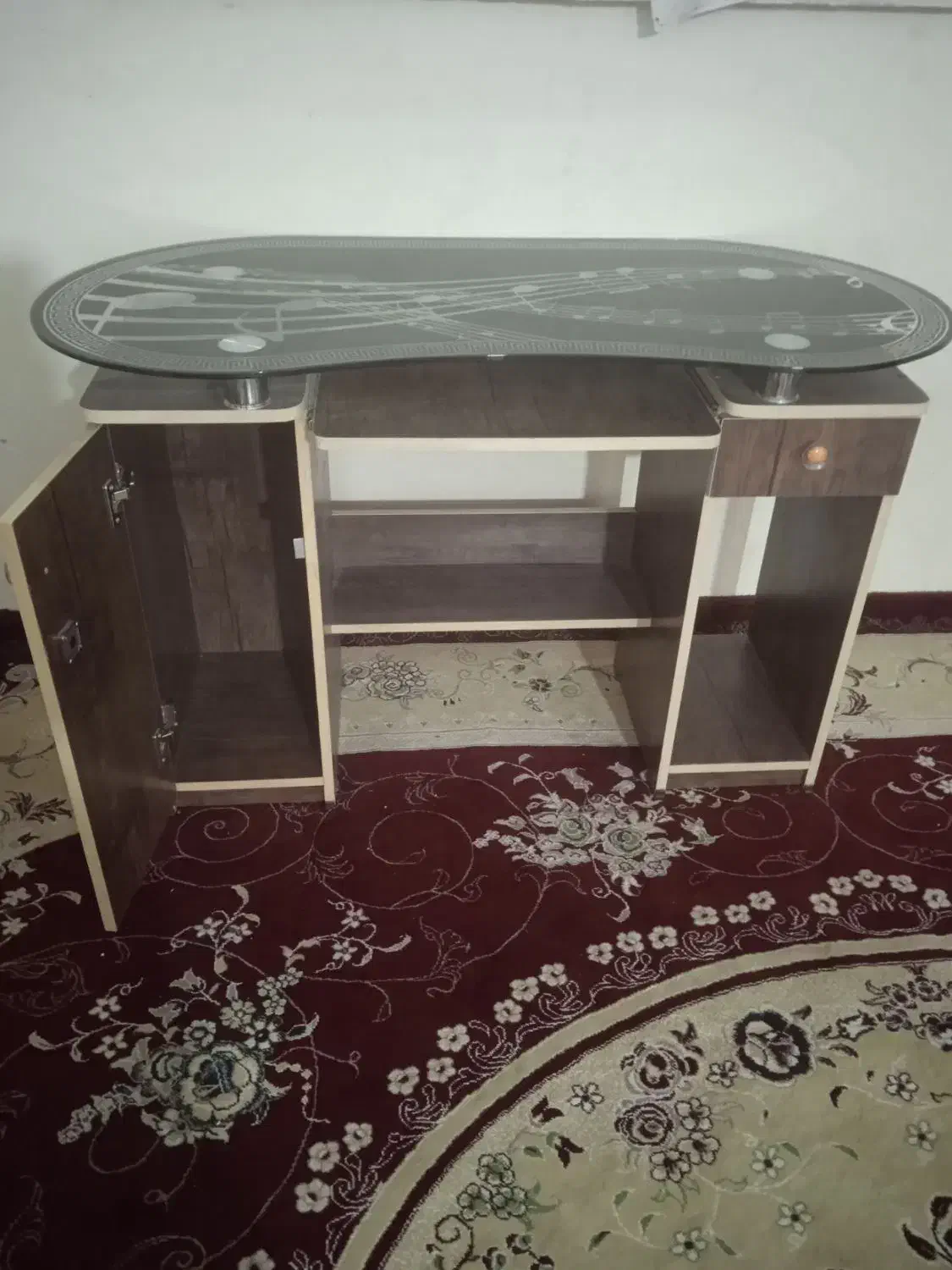 میز کامپیوتر سالم و محکم|میز تحریر و کامپیوتر|قرچک, باقرآباد|دیوار