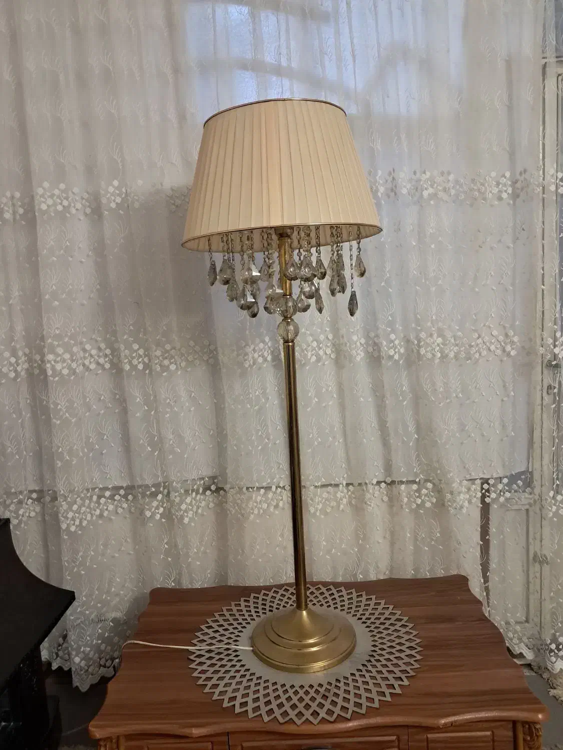 آباژور ایستاده برنز|چراغ خواب و آباژور|مشکین‌دشت, |دیوار