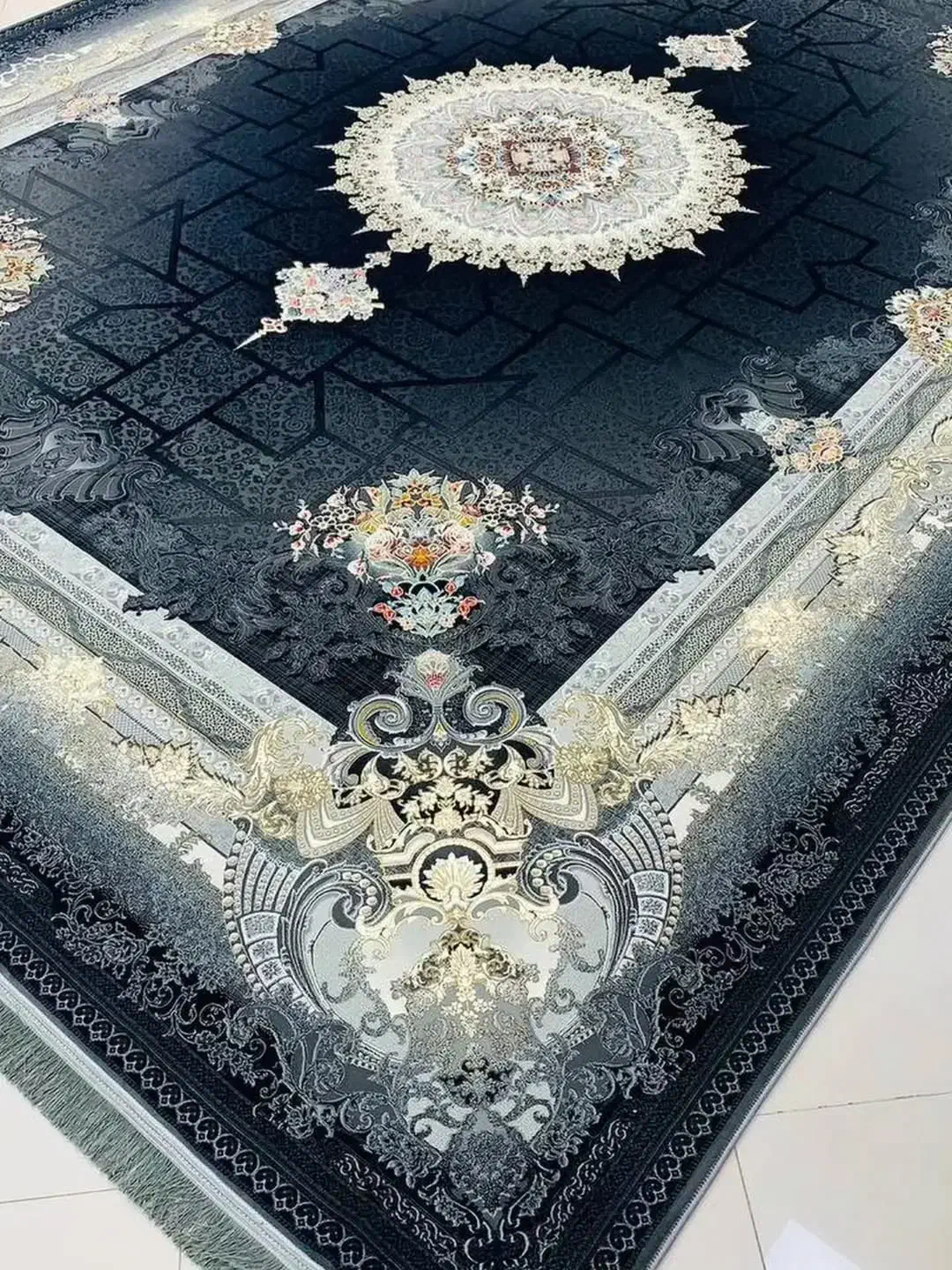 فروش فرش سبز در رحمت|فرش|شیراز, تندگویان|دیوار