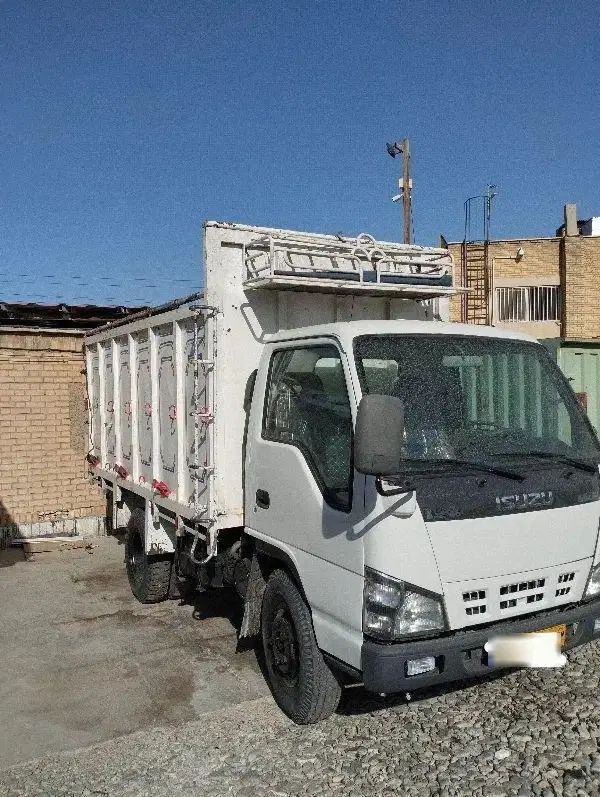 ایسوزو ۵.۲۰۰|خودرو سنگین|اسلام‌شهر, ملک‌آباد|دیوار