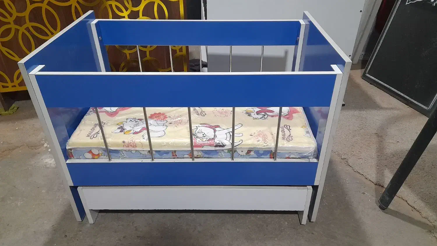 فروش تخت نوزادی که متحرک و گهواره ای می باشد|تخت و سرویس خواب|سنندج, |دیوار