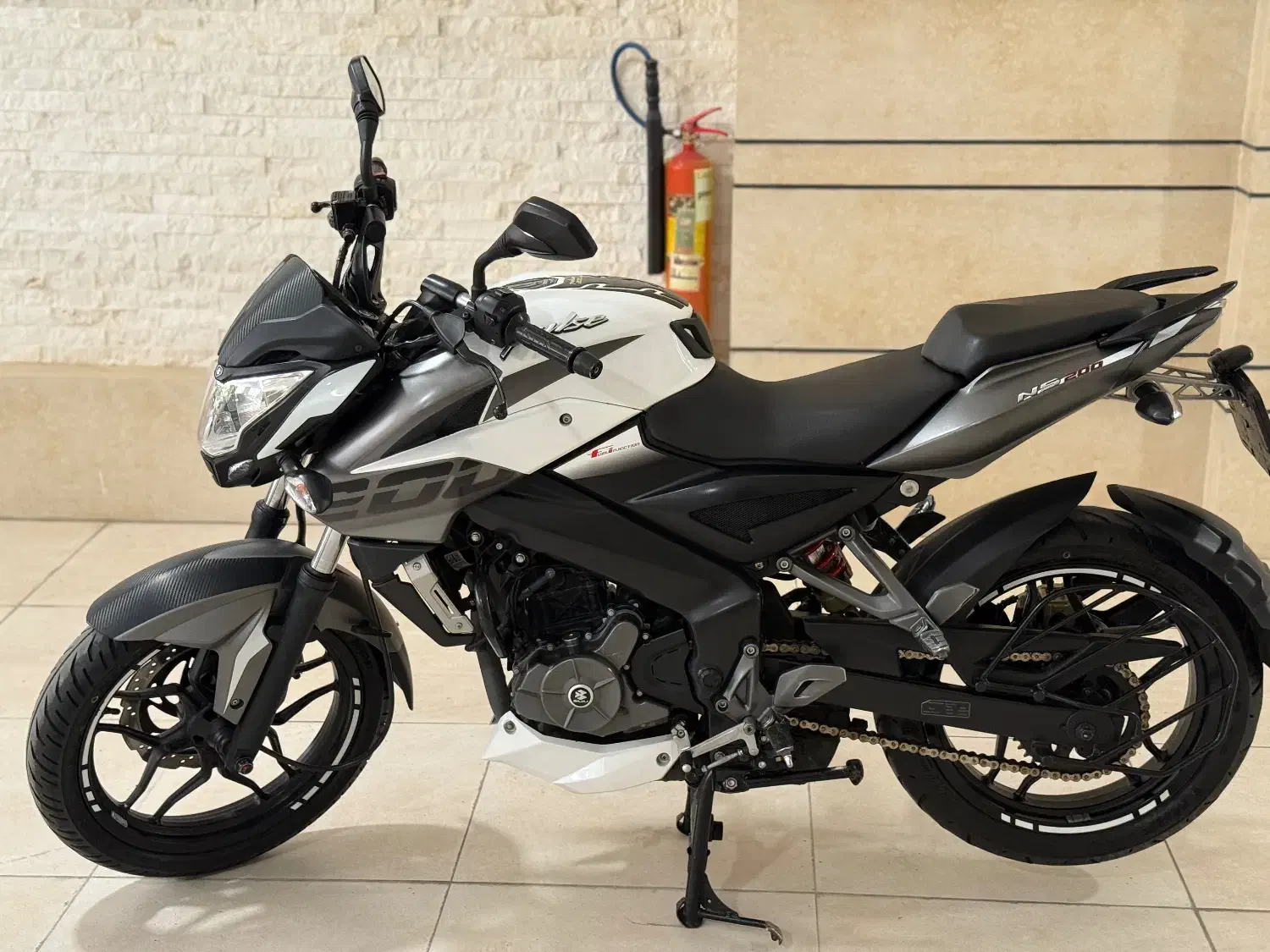 موتور سیکلت NS200 نیوفیس|موتورسیکلت|کاشان, دانش|دیوار