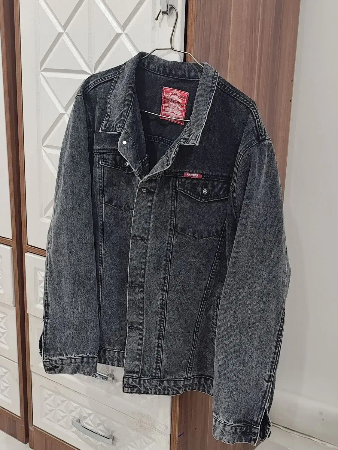 «کت جین ذغالی »|لباس|مسجد سلیمان, |دیوار