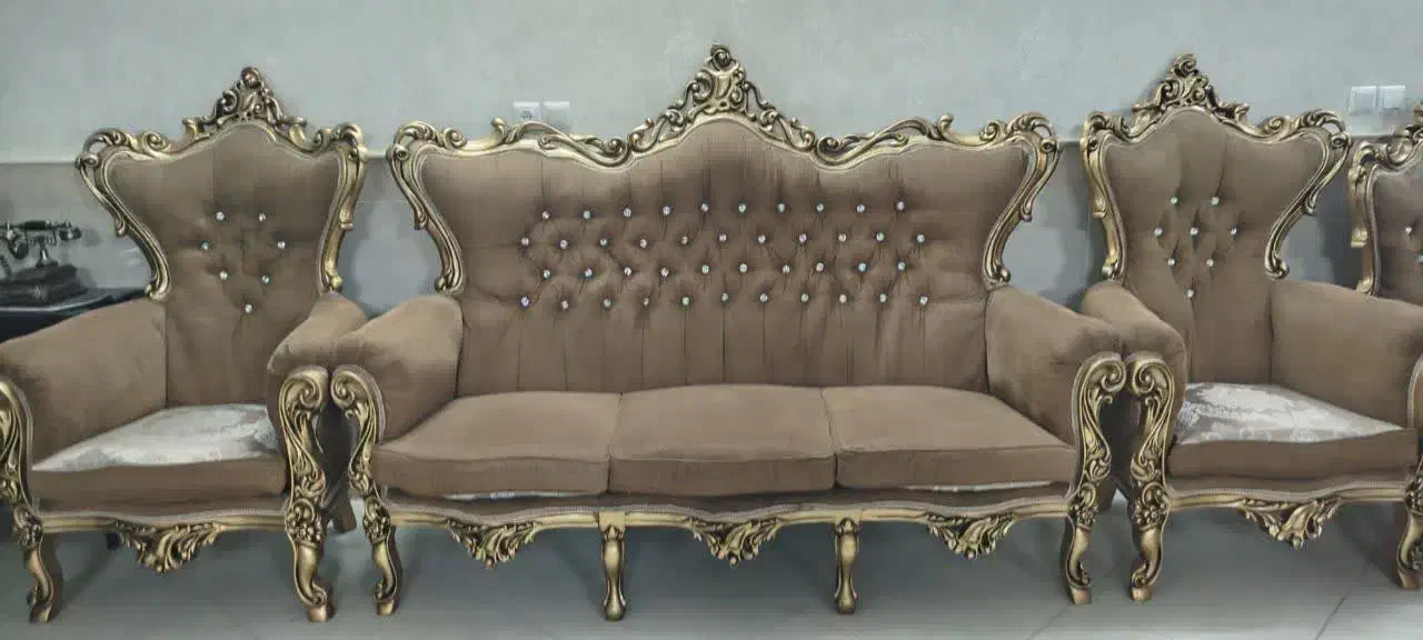 مبل ۹نفره جنس عالی|مبلمان خانگی و میز عسلی|قم, سراجه (۱۵ خرداد)|دیوار