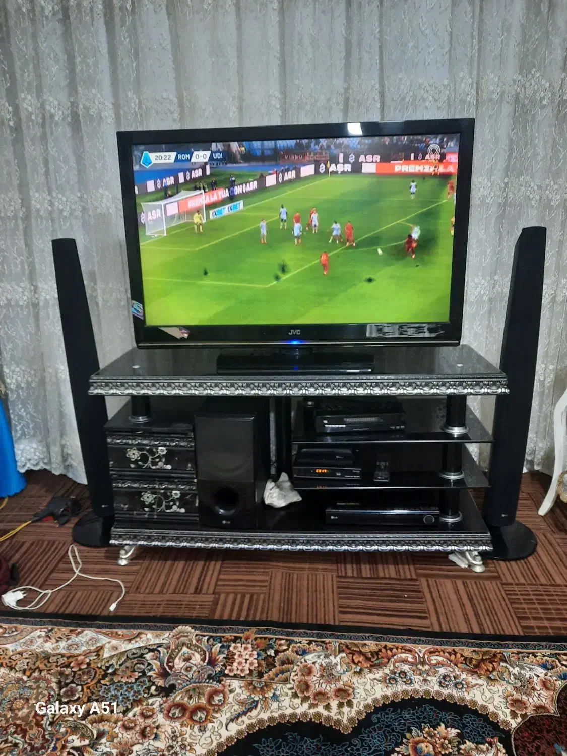 تلویزیون ال سی دی|تلویزیون و پروژکتور|اردبیل, |دیوار