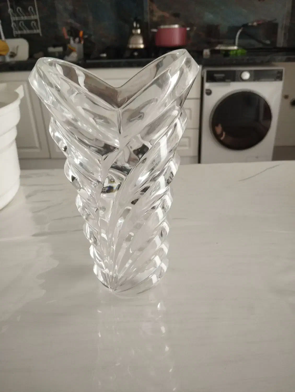 گلدان شیشه ای|گل مصنوعی|مشهد, تربیت (صدف)|دیوار