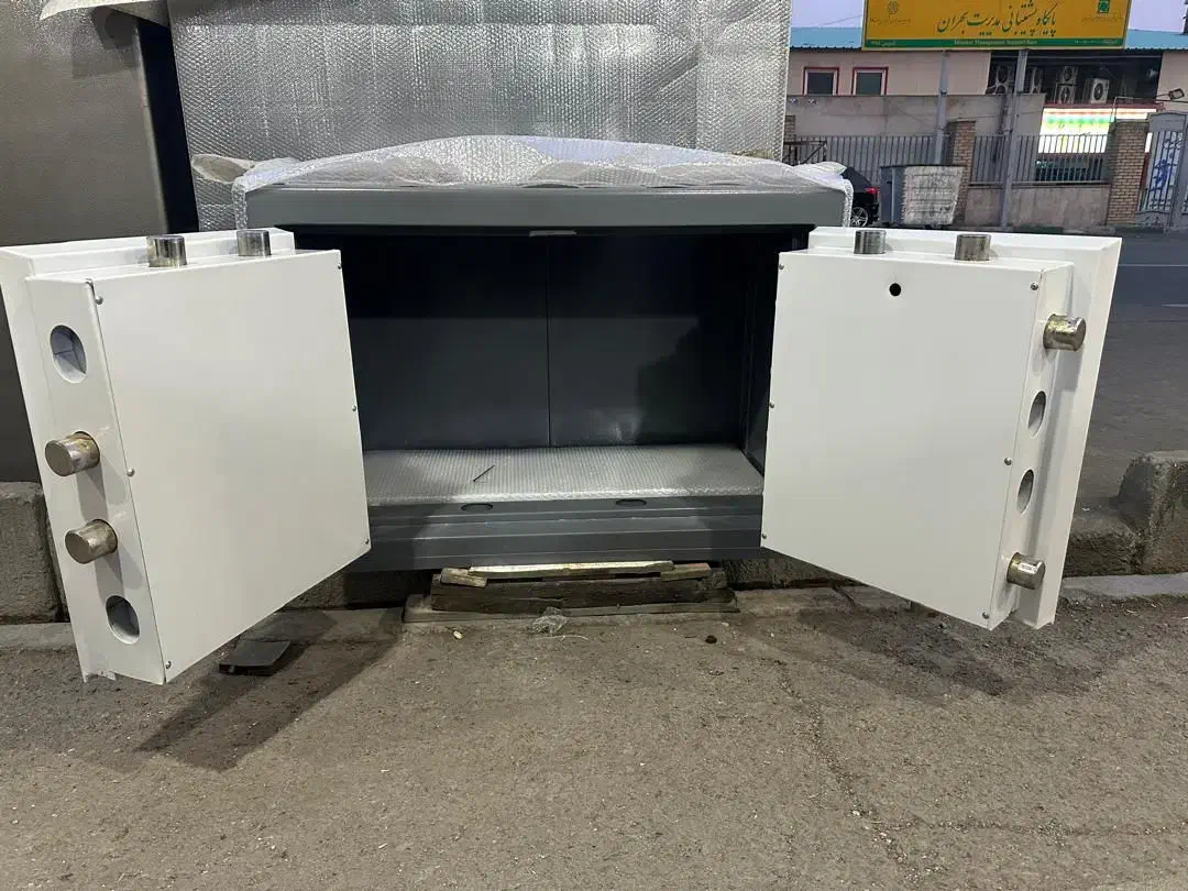 گاوصندوق زیر ویترین در منطقه در تمام سایز|ابزارآلات|لامرد, |دیوار