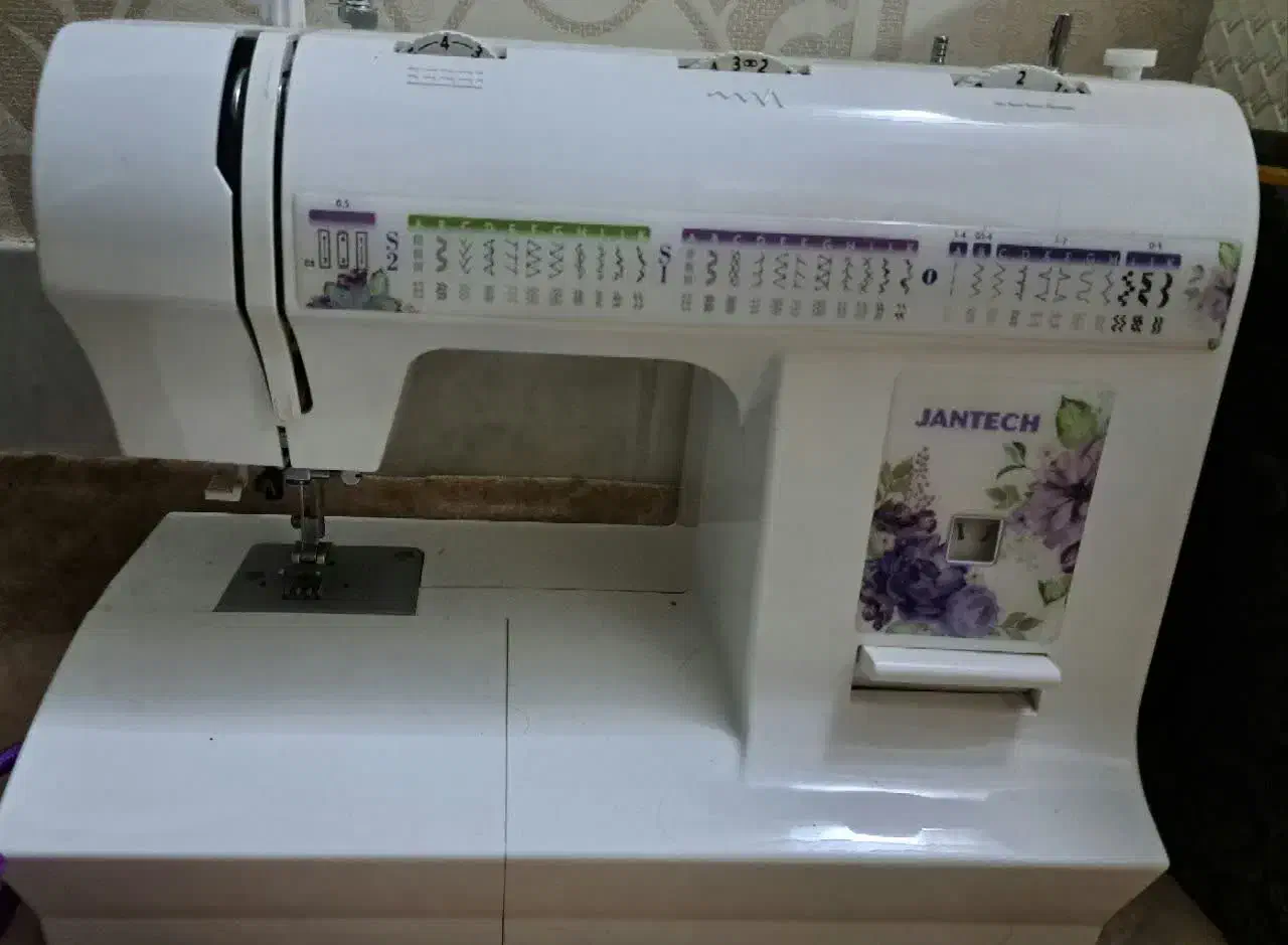 چرخ خیاطی|چرخ خیاطی و ریسندگی|رباط‌کریم, رباط‌کریم|دیوار