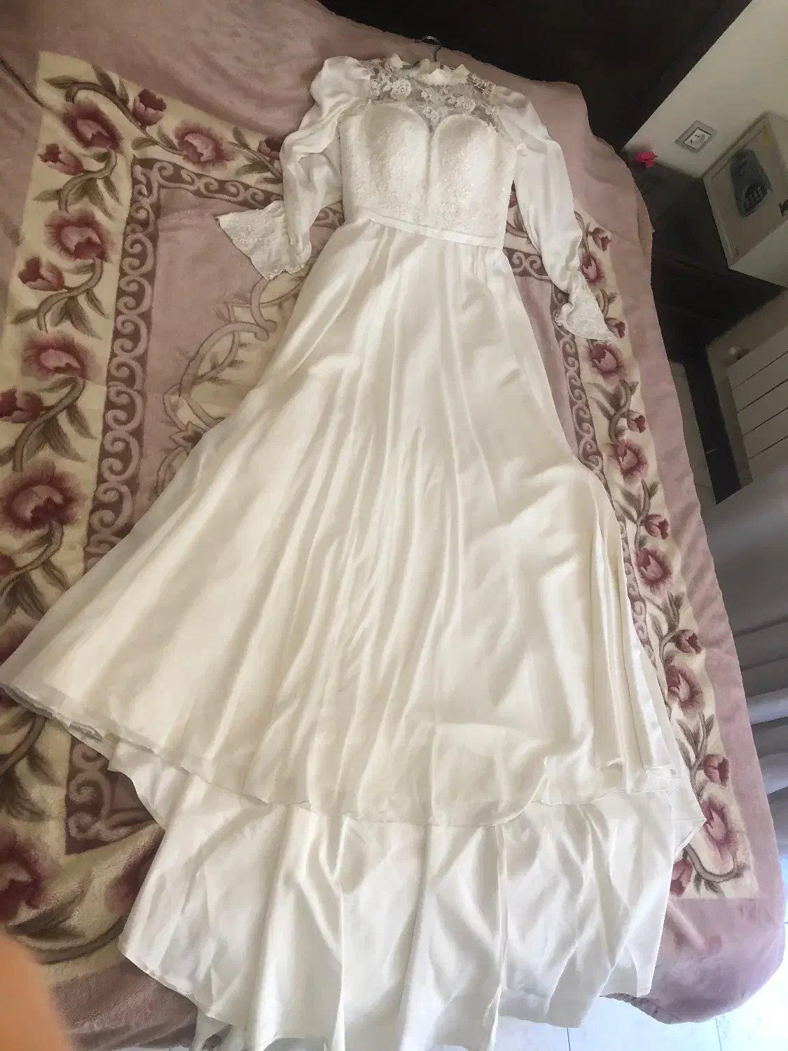 لباس عروس و فرمالیته|لباس|اندیشه, اندیشه فاز ۵|دیوار