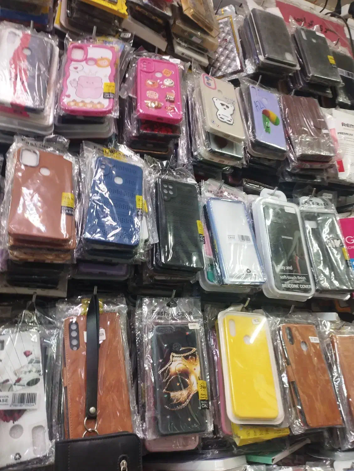 انواع گارد وگلس گوشی های قدیمی وجدید|لوازم جانبی موبایل و تبلت|قائن, |دیوار