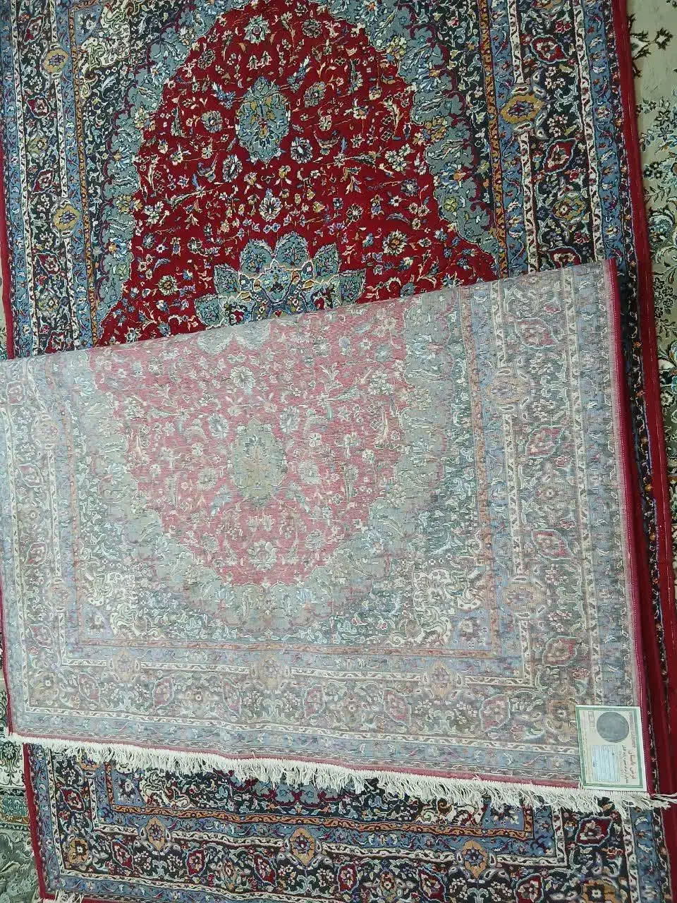 تعدادی فرش۴ ،۱۲،۶،۲ متری و یک بخاری درحدنو.|فرش|دماوند, گیلاوند|دیوار