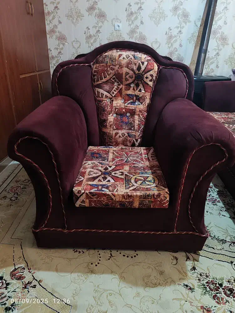 مبل در حد نو|مبلمان خانگی و میز عسلی|ایلام, |دیوار