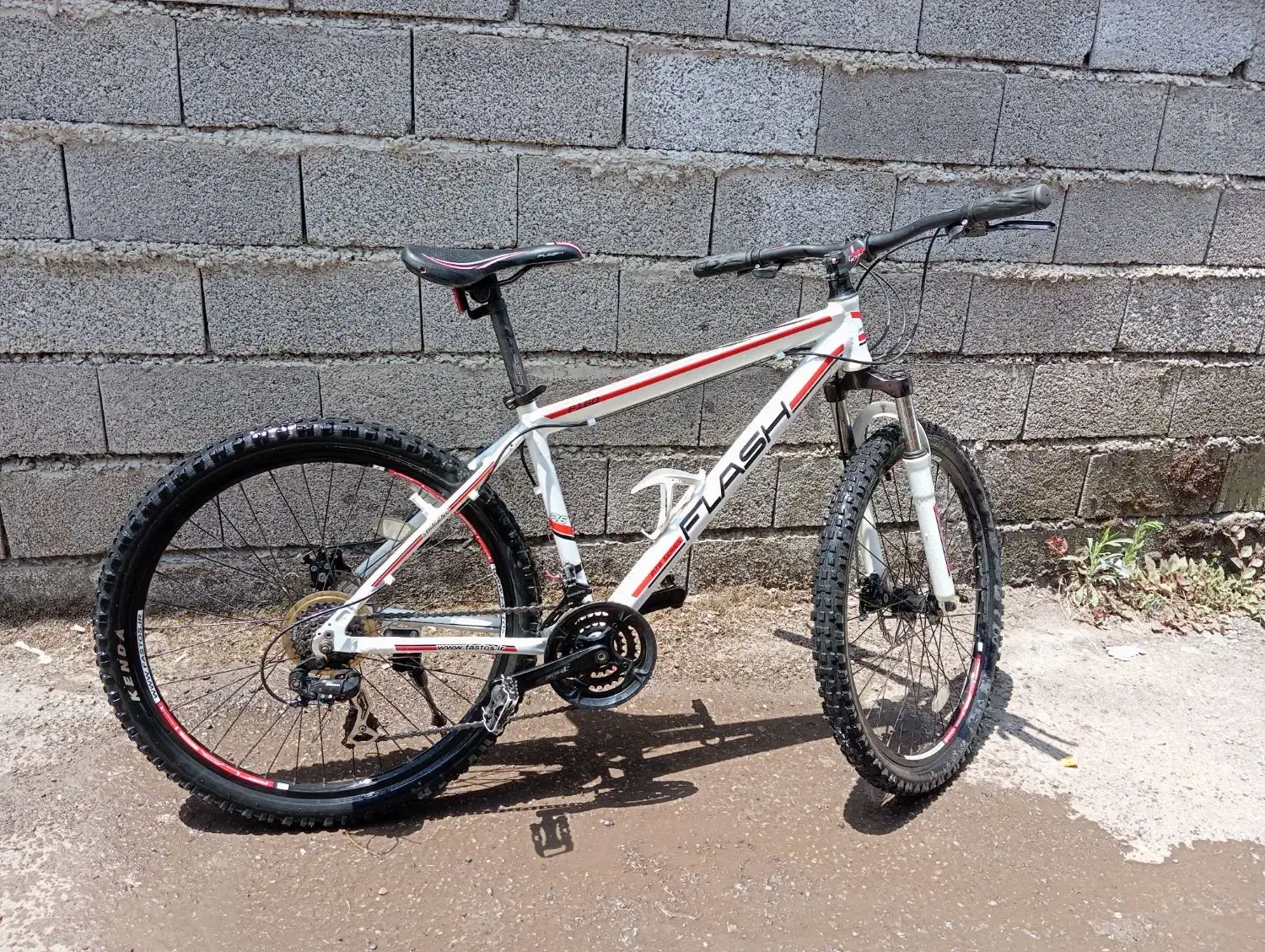 دوچرخه 26 فلش ( تخفیفم دارد)|دوچرخه، اسکیت، اسکوتر|لنگرود, |دیوار