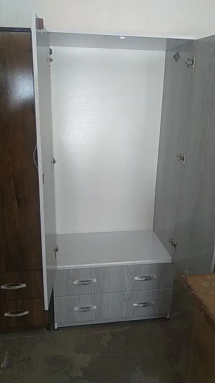 کمد کاج|جاکفشی، کمد، دراور|شهرکرد, |دیوار