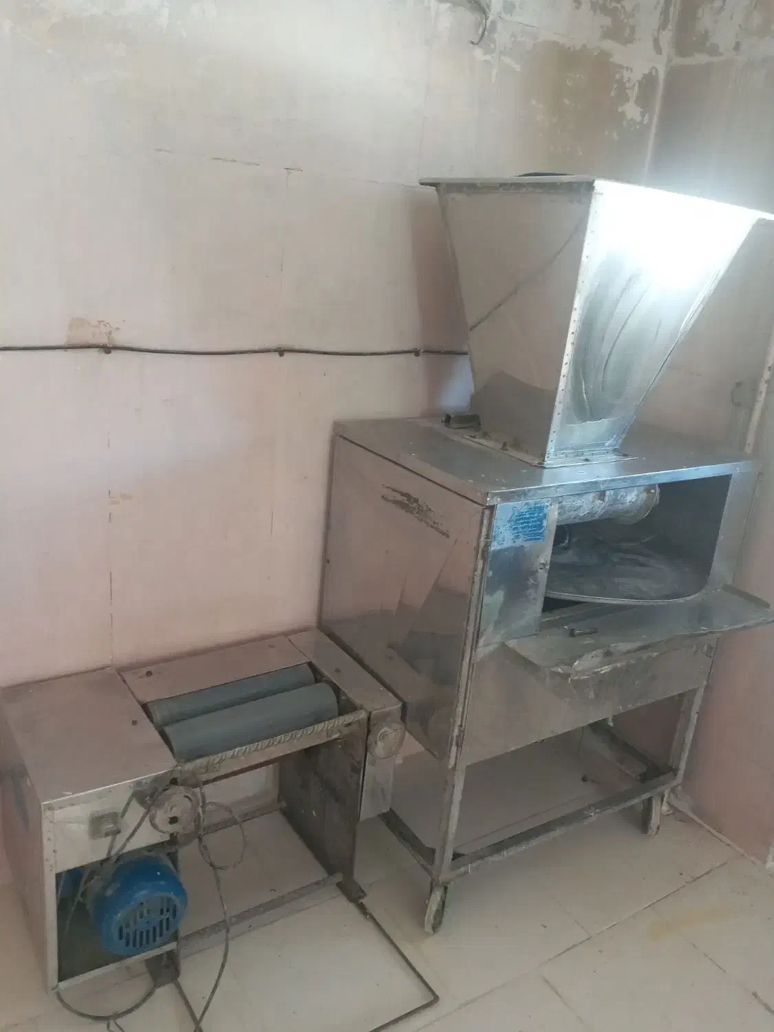 خمیر گیر|ماشین‌آلات صنعتی|گوآور, |دیوار