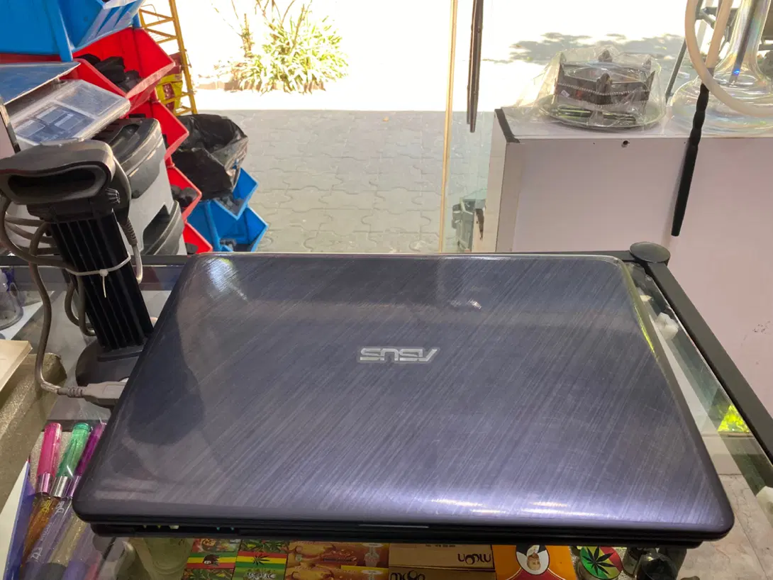 لب تابasus|رایانه همراه|لاهیجان, پردسر|دیوار