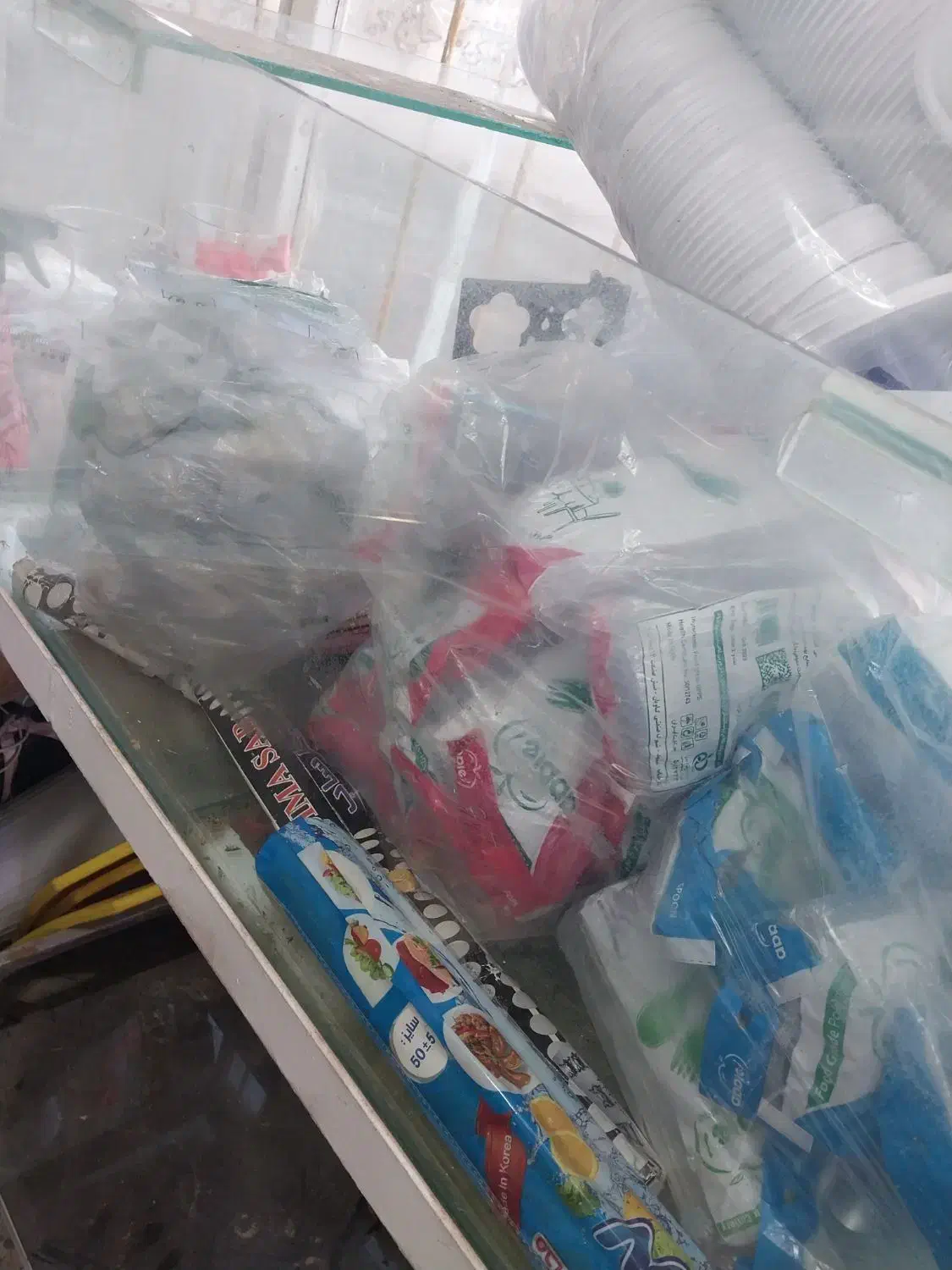 آکواریوم بزرگ با پایه آهنی|لوازم جانبی حیوانات|رشت, خرسندی|دیوار