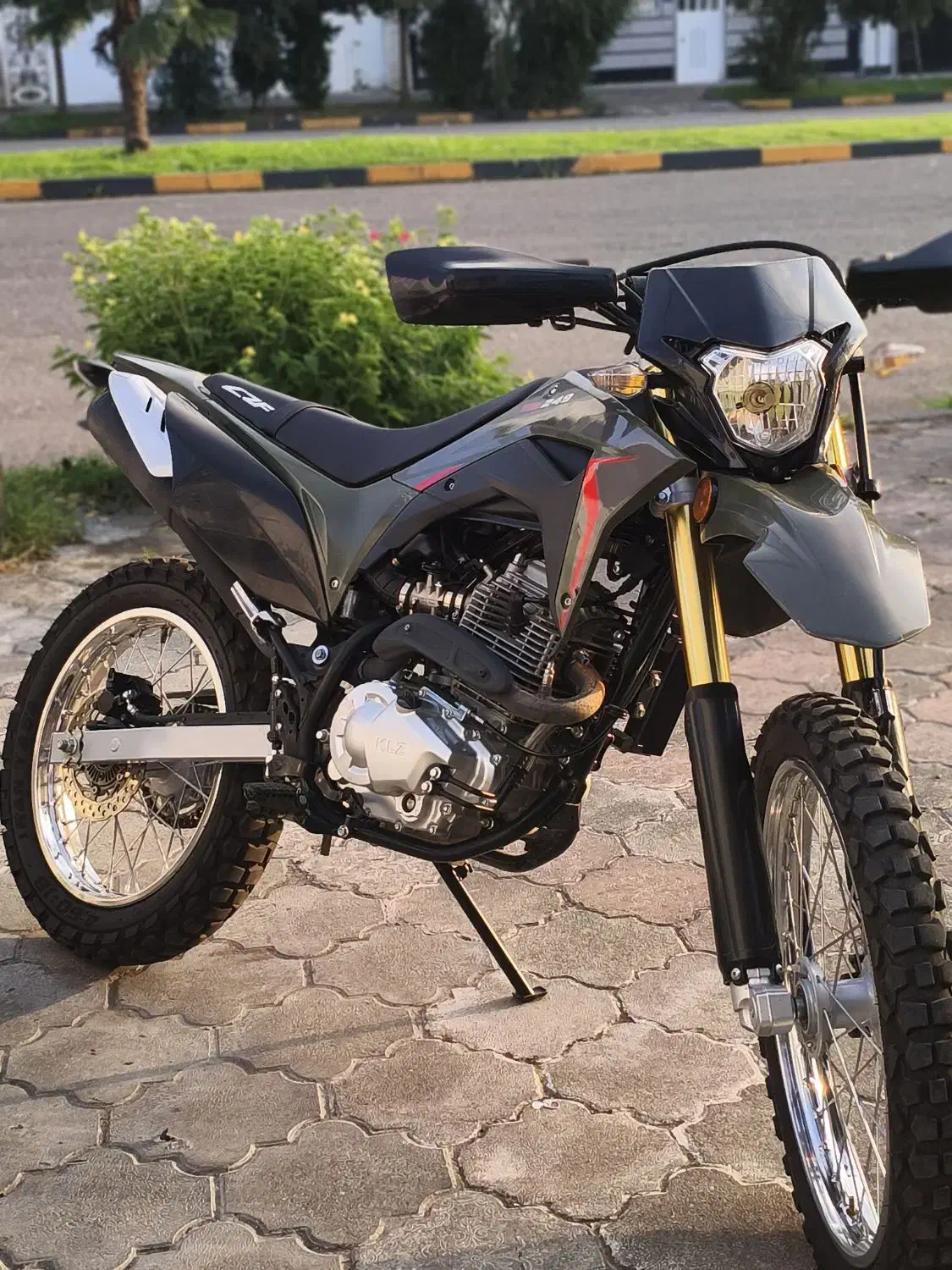 تریل توسن 250 مدل 402|موتورسیکلت|لاهیجان, کوی استادان|دیوار