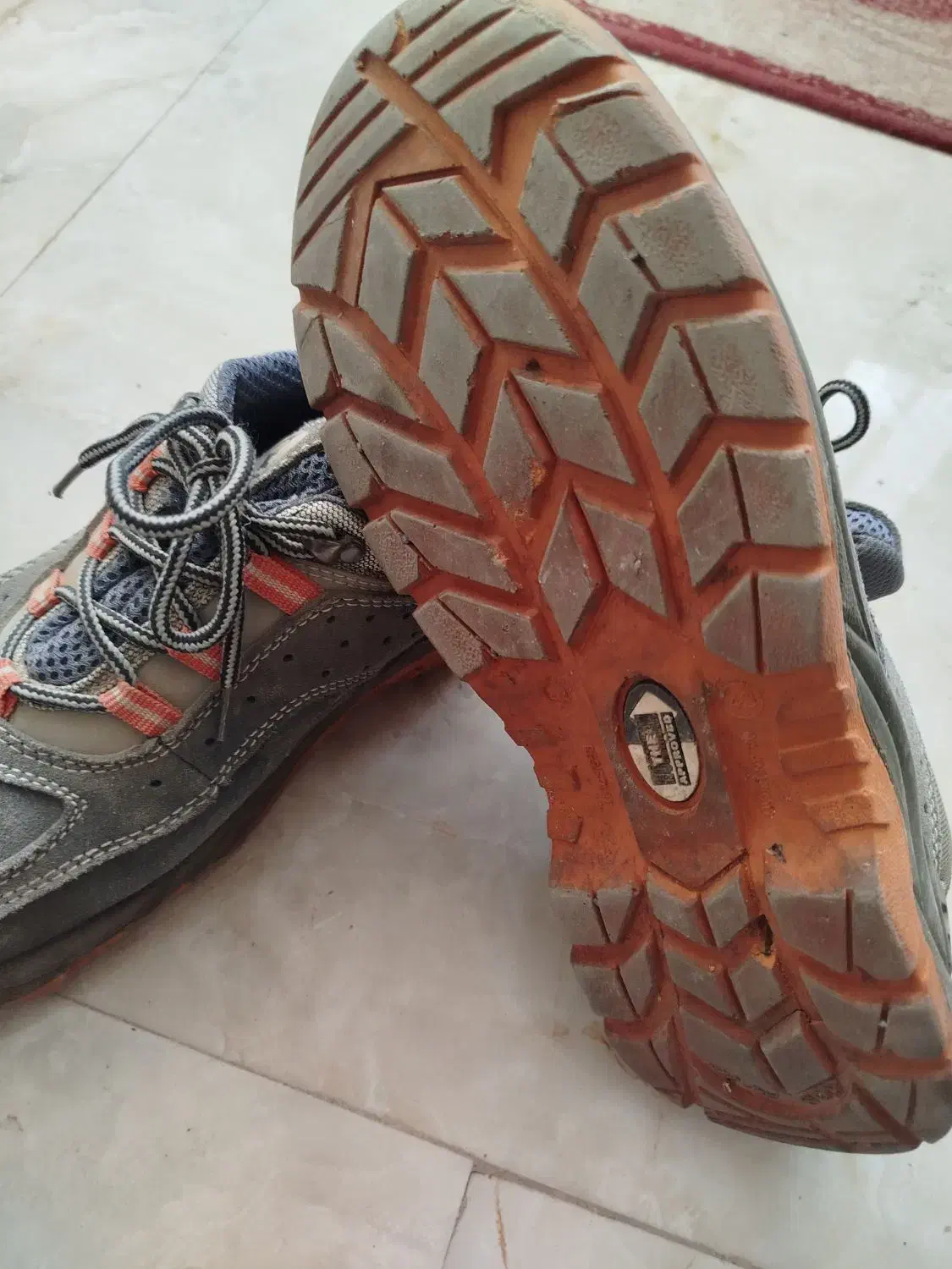 کفش کار و کوهنوردی|کیف، کفش، کمربند|سبزوار, جوادیه شرقی|دیوار