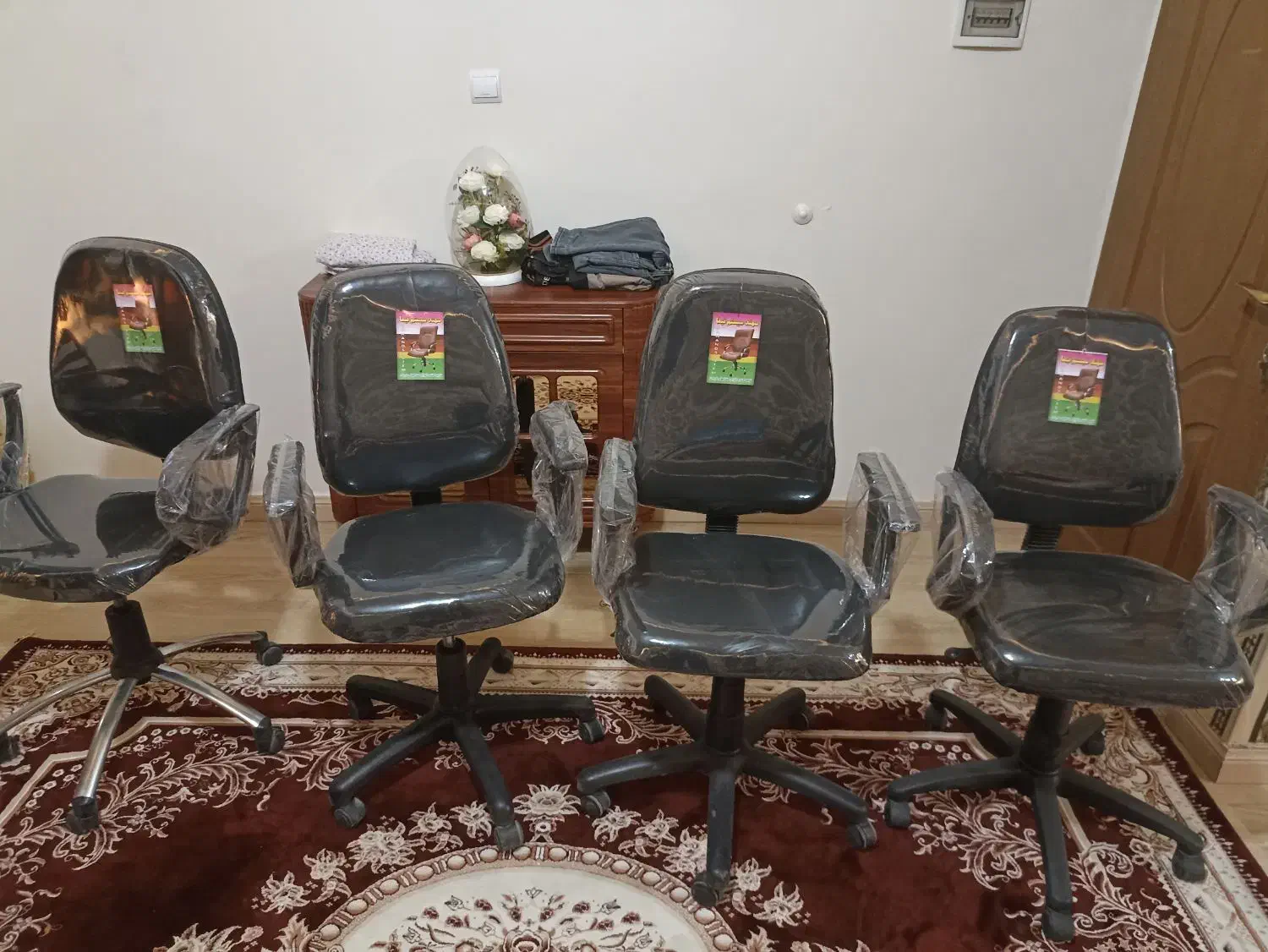 4 عدد صندلی کامپیوتر نو کاملاً سالم|صندلی و نیمکت|پاکدشت, حصار امیر|دیوار