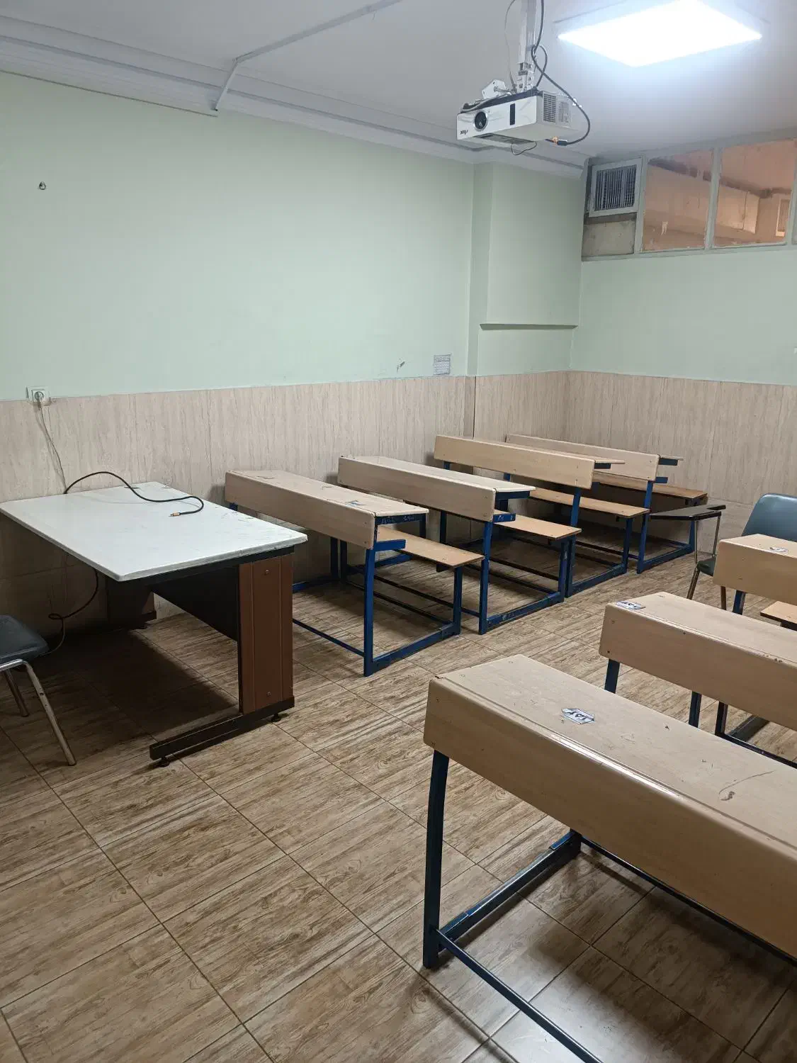 اجاره مکان آموزشی مجهز به امکانات آموزشی|اجارهٔ کوتاه‌مدت دفتر کار و فضای آموزشی|تهران, علم و صنعت|دیوار