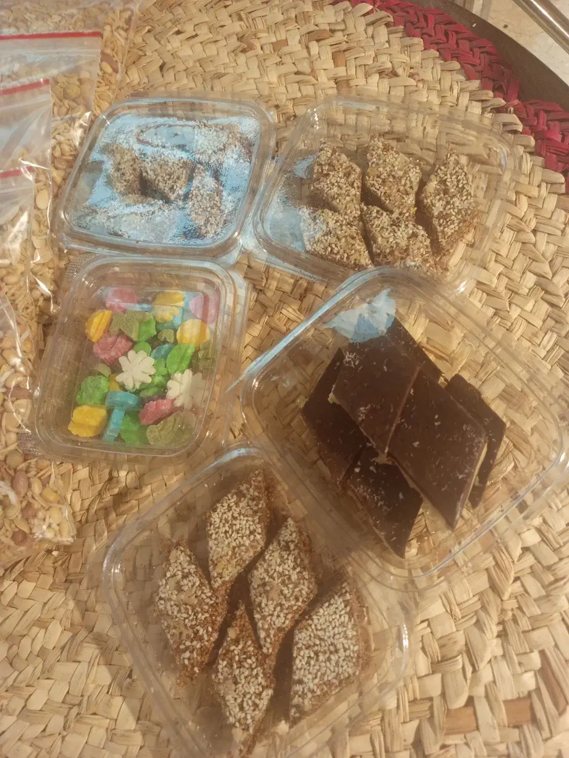 ادمین|استخدام خدمات فروشگاه و رستوران|رشت, استادسرا|دیوار