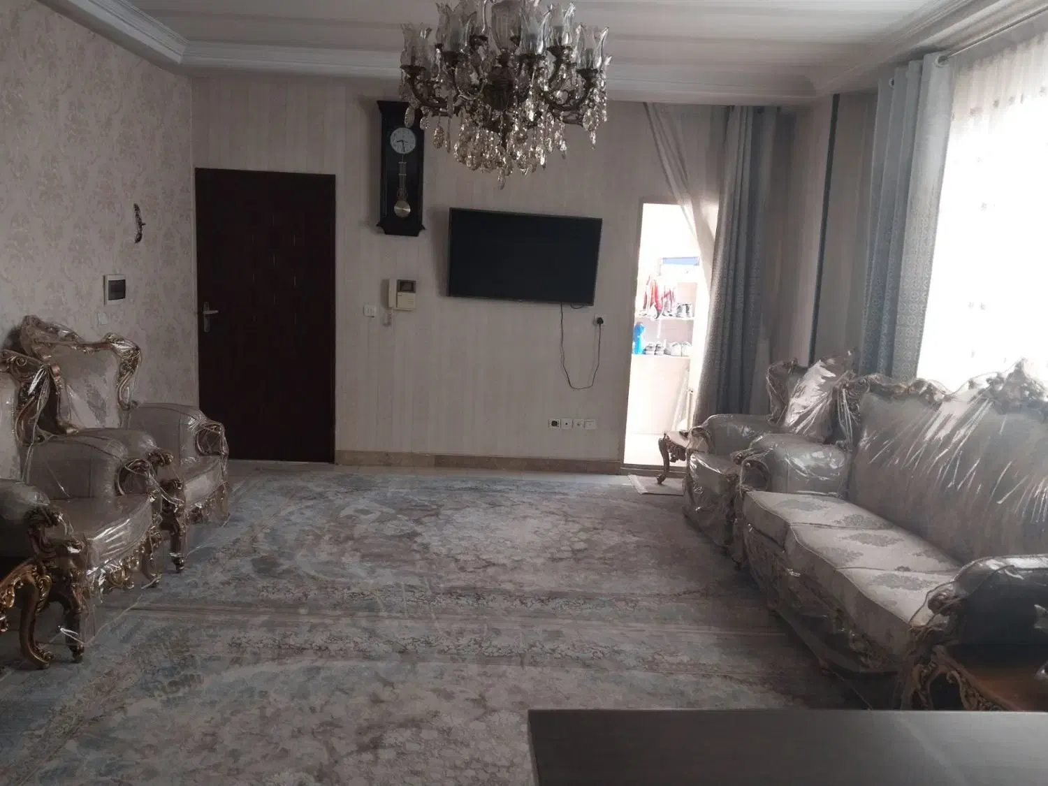 رهن یک واحد  آپارتمان ۶۰ متری با پارکینگ