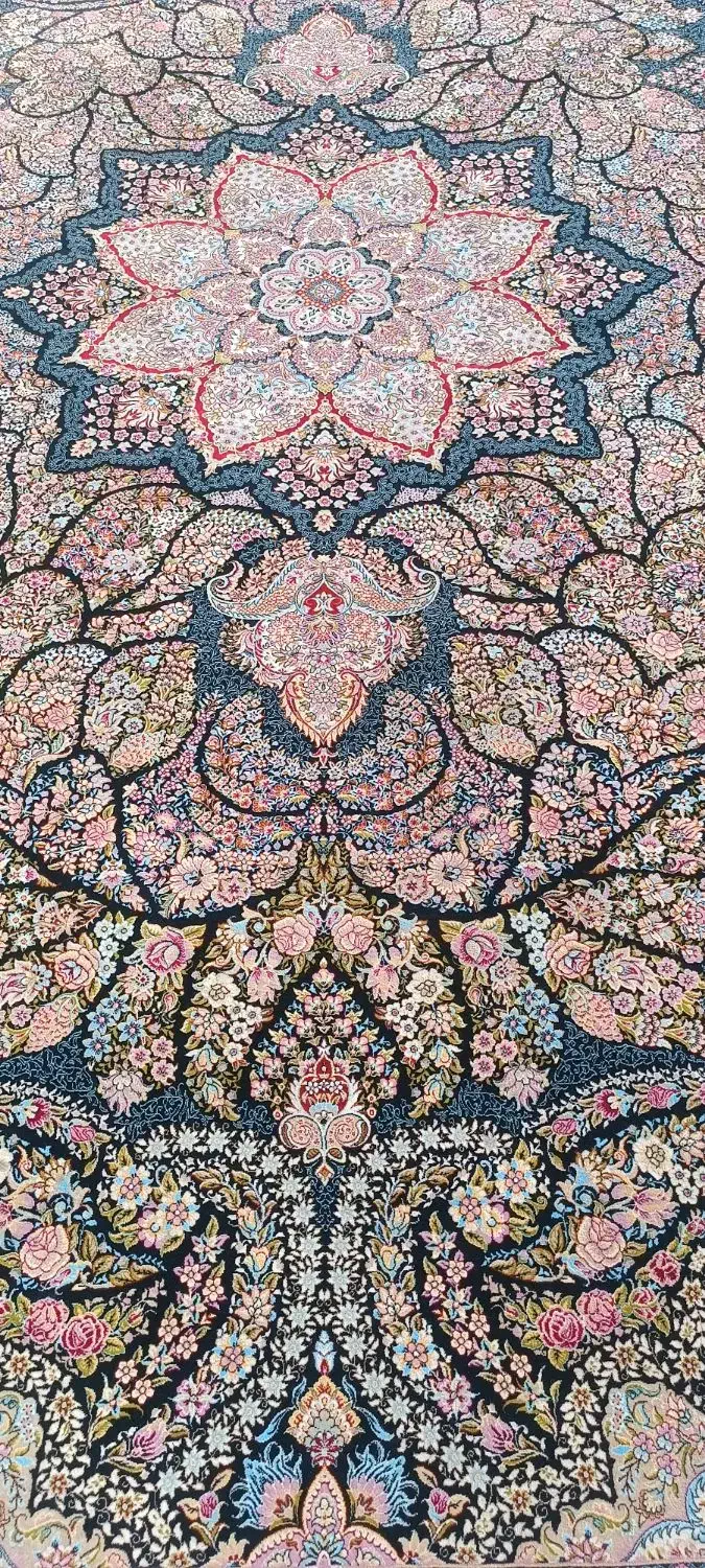 ۲ تخته فرش ( ۹ متری. هزار دویست شانه) اک اک|فرش|قروه, |دیوار