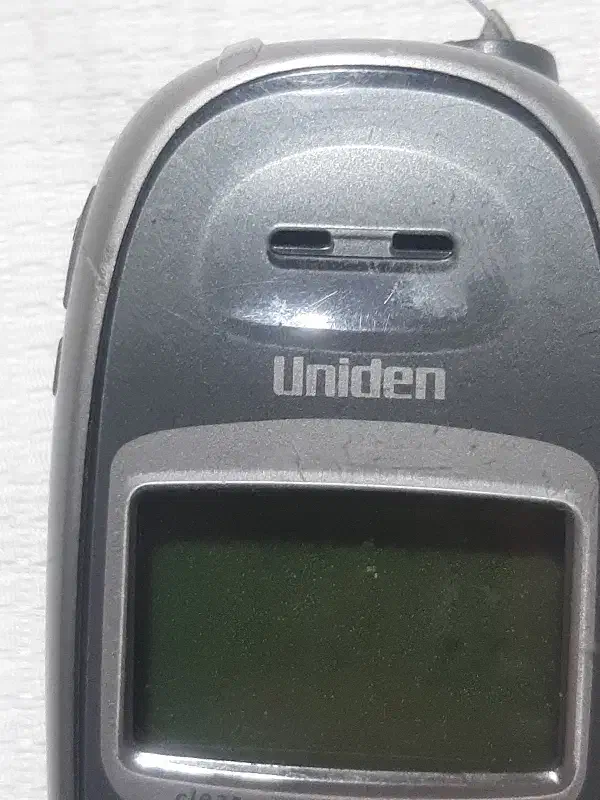 تلفن بیسیم یونیدن|تلفن رومیزی|اندیشه, اندیشه فاز ۱|دیوار