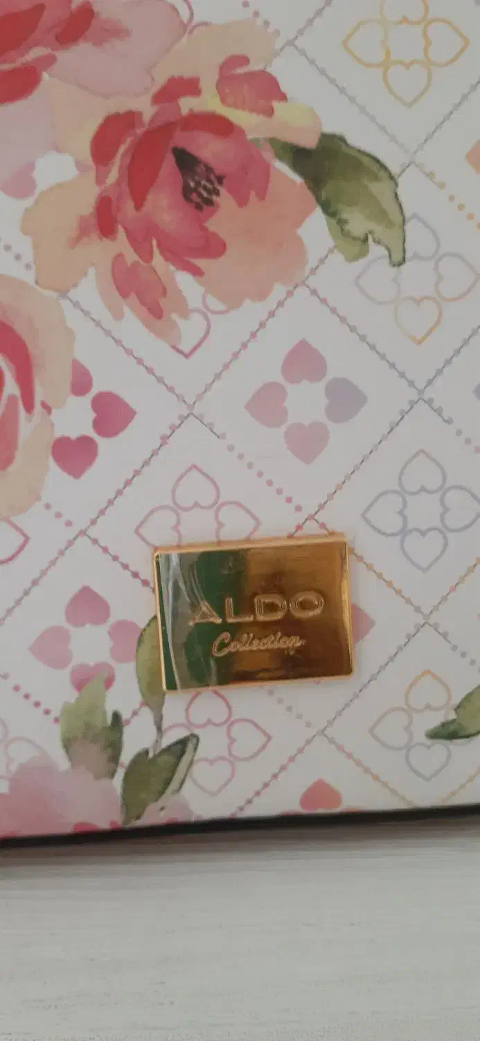 کیف رودوشی|کیف، کفش، کمربند|رشت, دیلمان|دیوار