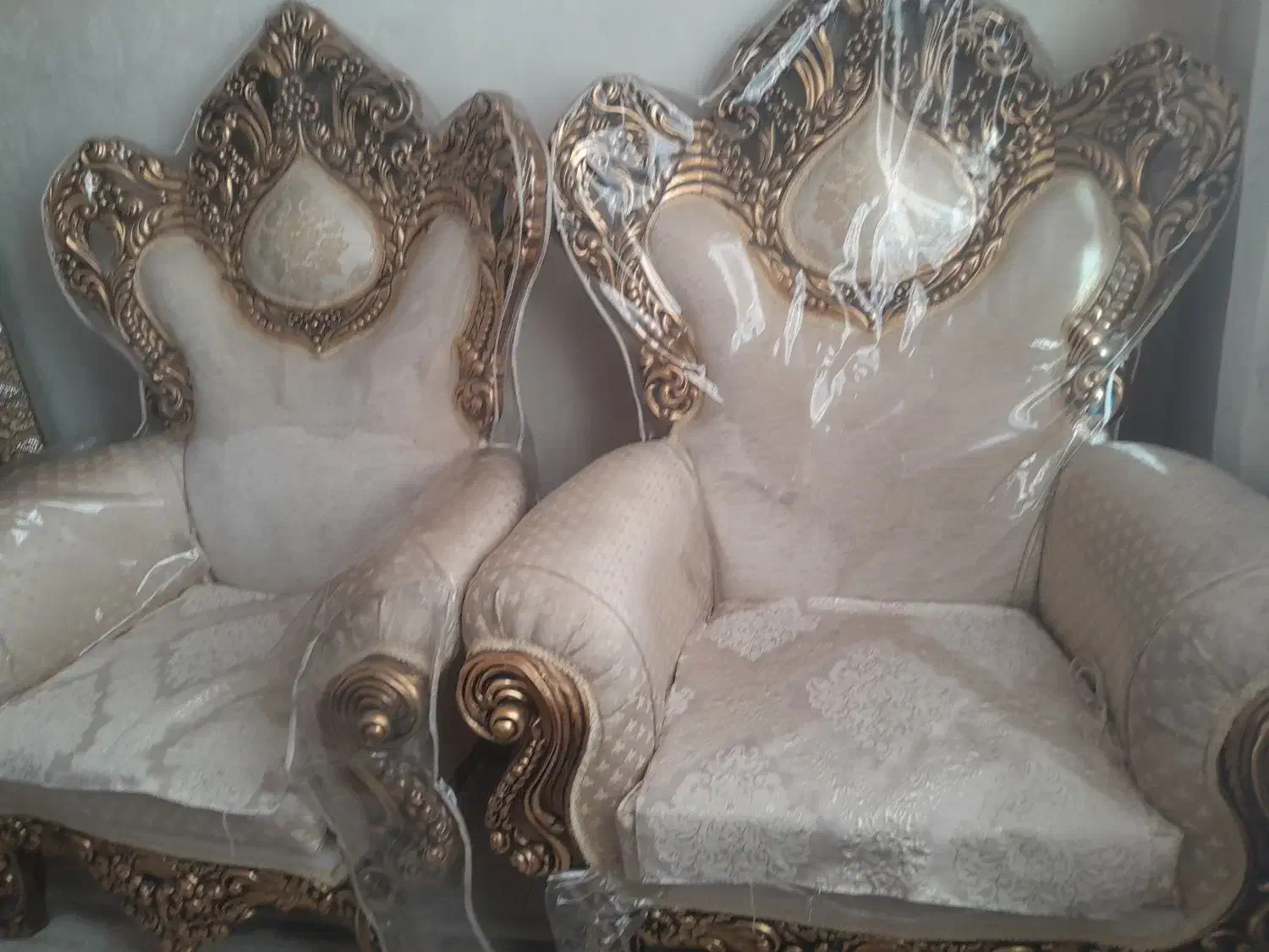 مبل سلطنتی ۷ نفره|مبلمان خانگی و میز عسلی|ری, علایین|دیوار