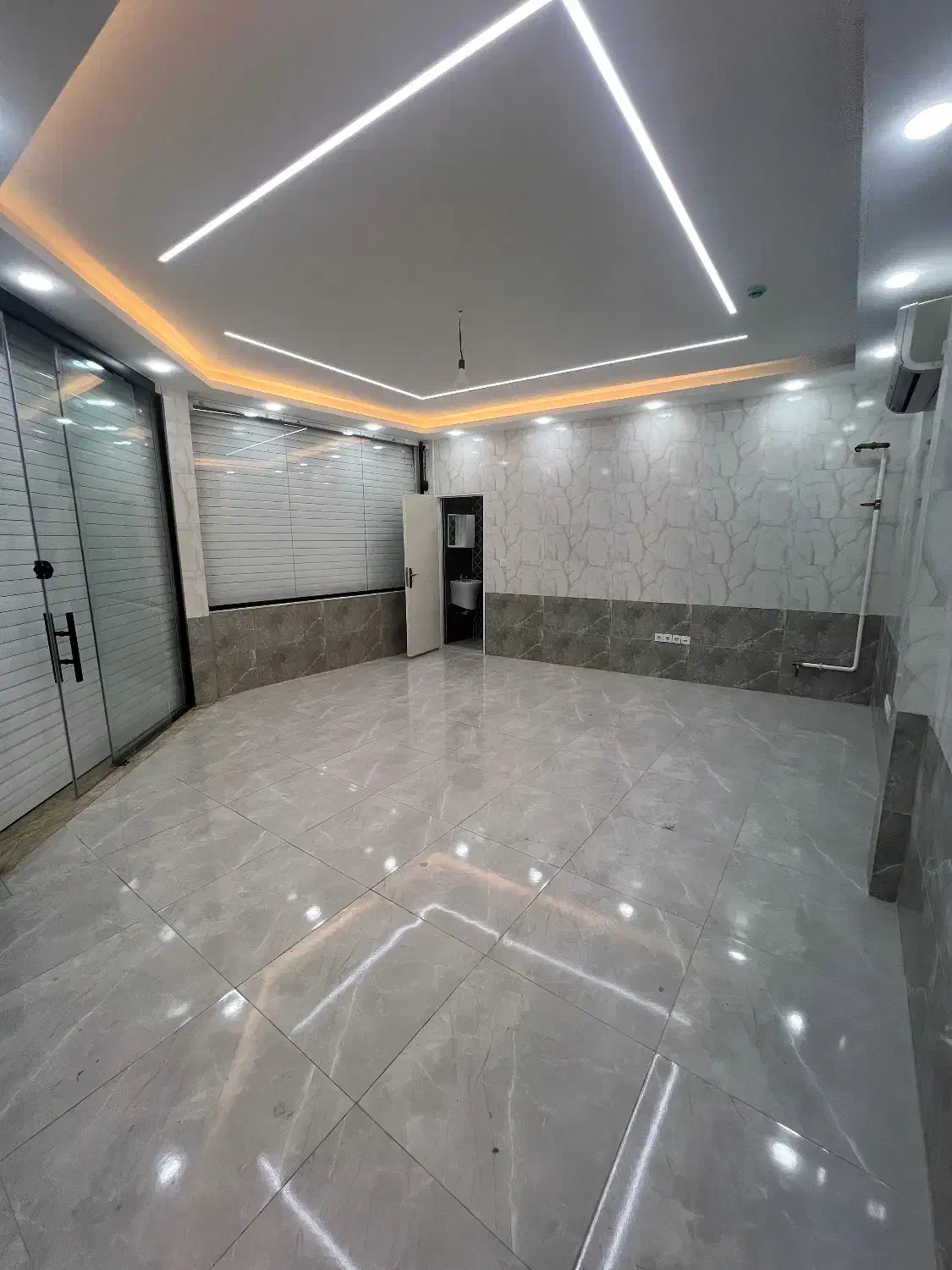 اجاره/مغازه/۳۷متری/برخیابان استادمعین/بلوار نماز|اجارهٔ مغازه و غرفه|رشت, گلباغ نماز|دیوار