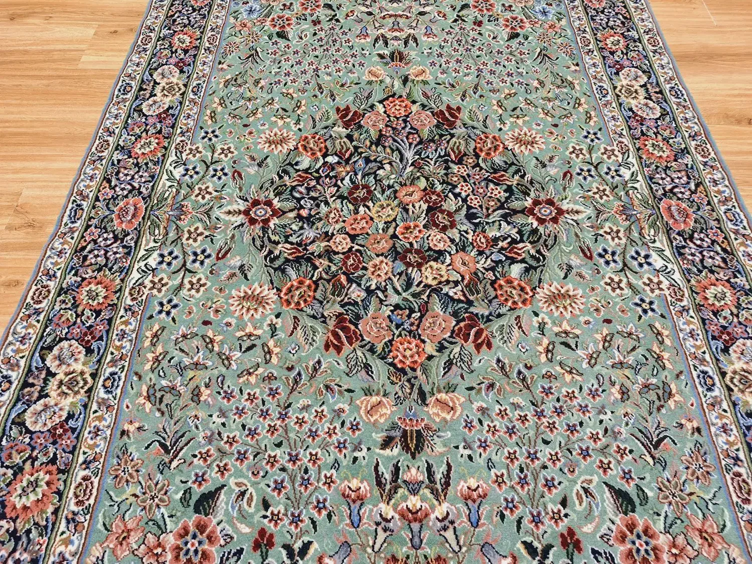 قالیچه ۳.۵متری دستباف کرمان زمینه سبز|فرش|تهران, اکباتان|دیوار