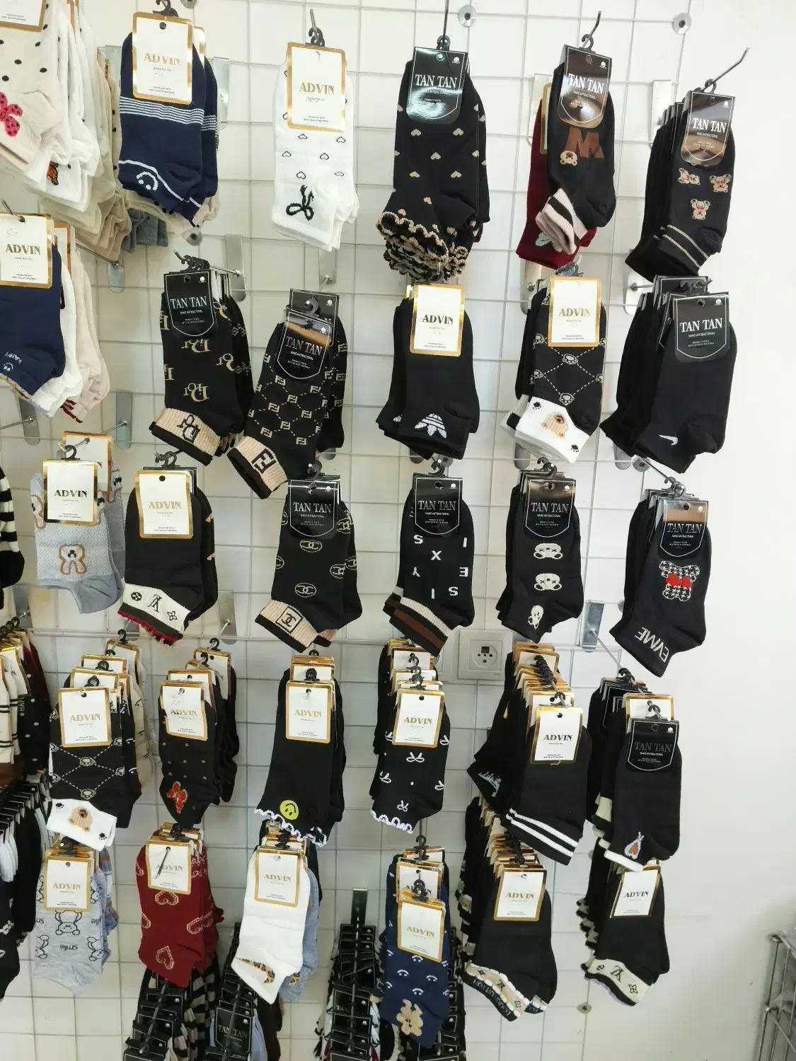 جوراب شیک یک جفت ۳۰ دو جفت ۵۰|لباس|گلبهار, شهر جدید گلبهار|دیوار