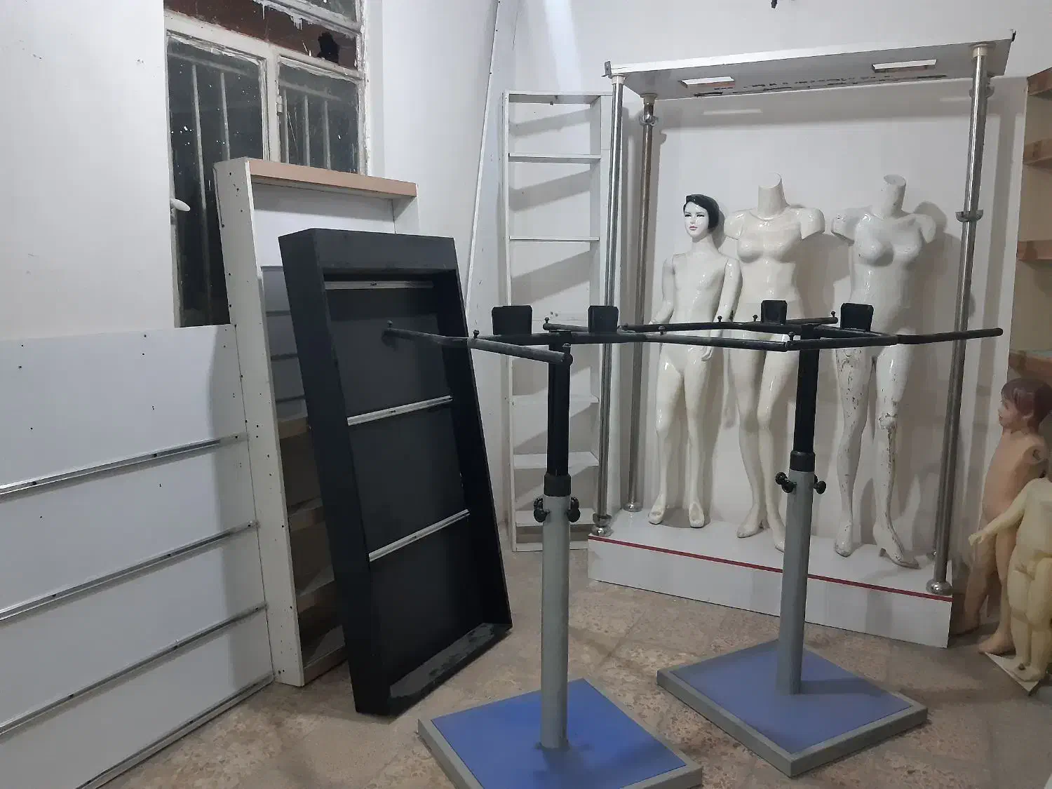 قفسه مانکن تخته رگال سبد حراجی چوبکار ویترین|فروشگاه و مغازه|مشهد, رده|دیوار