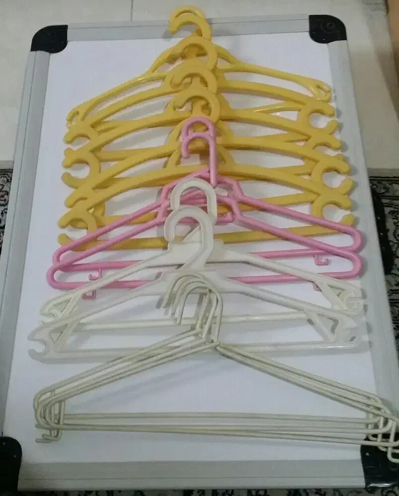 12 عدد آویز لباس|بندرخت و رختآویز|اصفهان, سنبلستان|دیوار